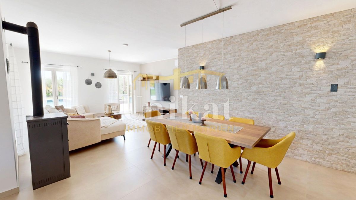 Casa vicino a Vižinada - giardino, piscina, 4 camere da letto